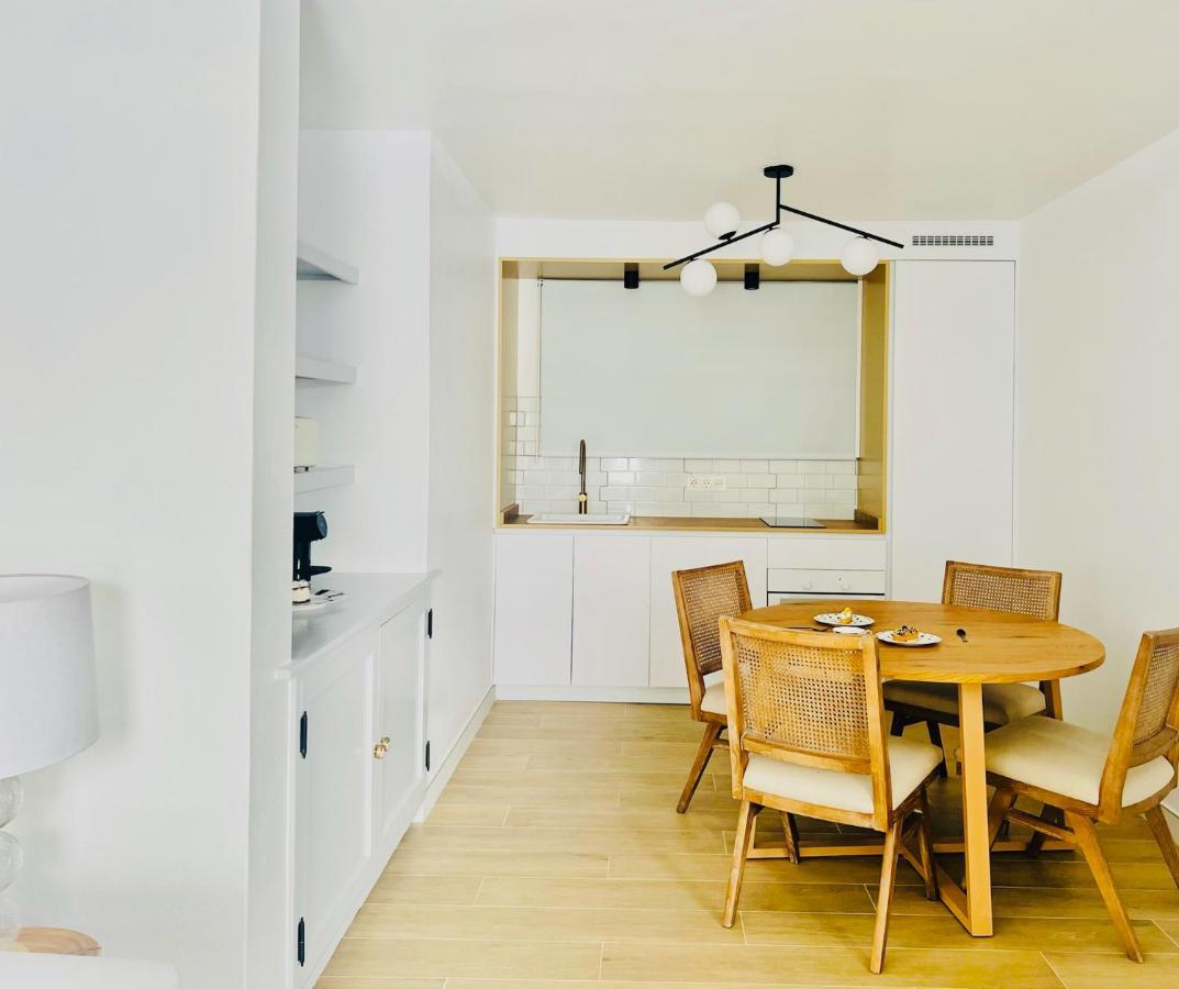 Cih Apartments ปูแอร์โตเดลคาร์เมน ภายนอก รูปภาพ
